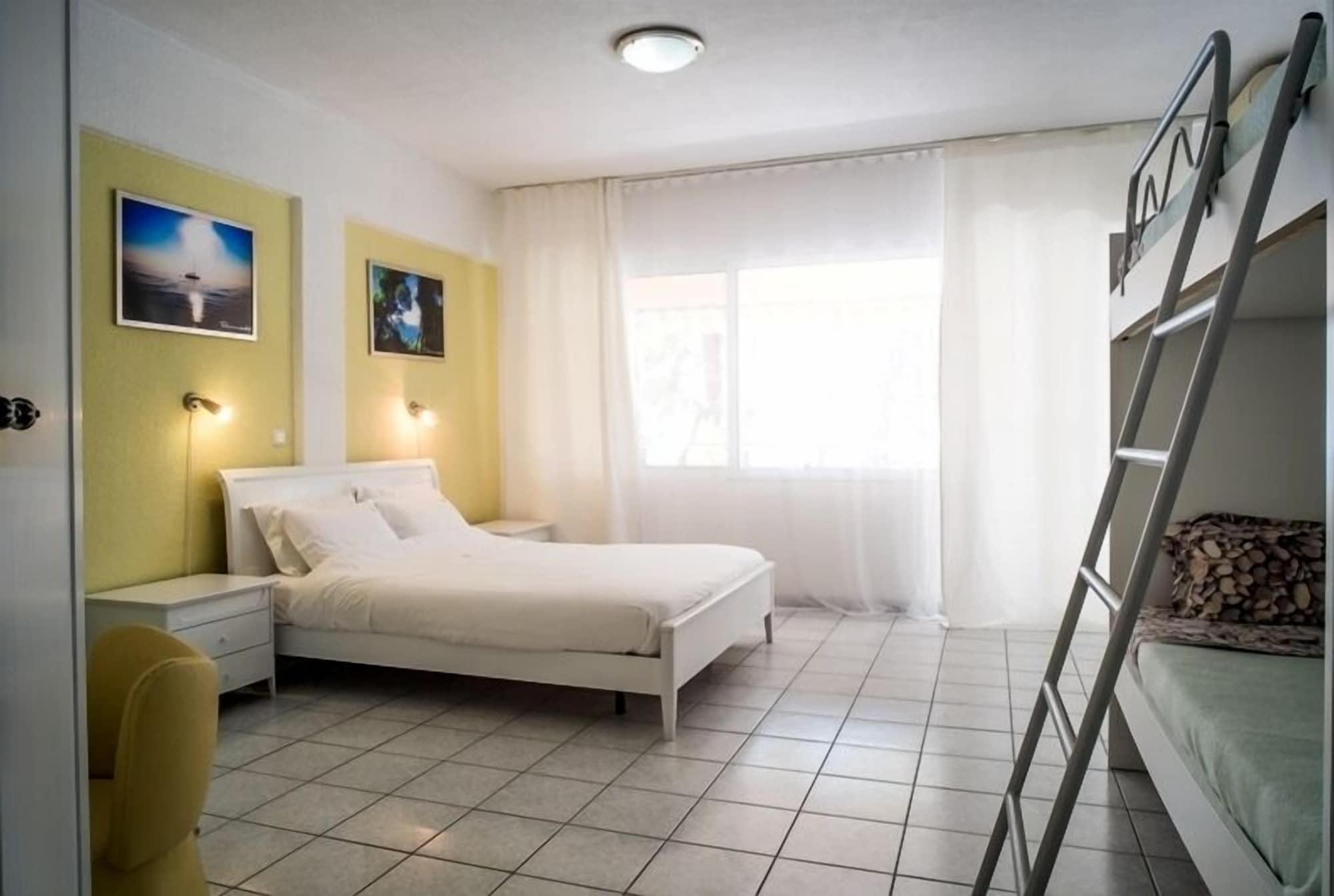 Dryades Hotel Siviri Luaran gambar