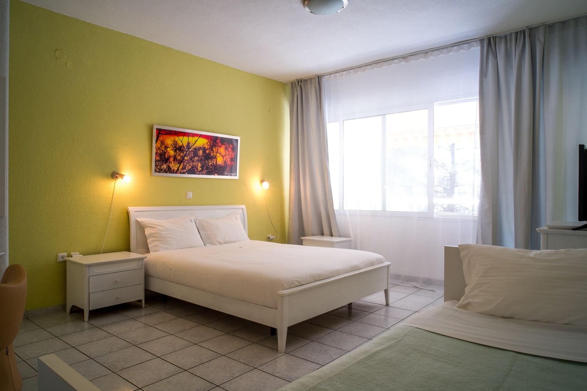 Dryades Hotel Siviri Luaran gambar