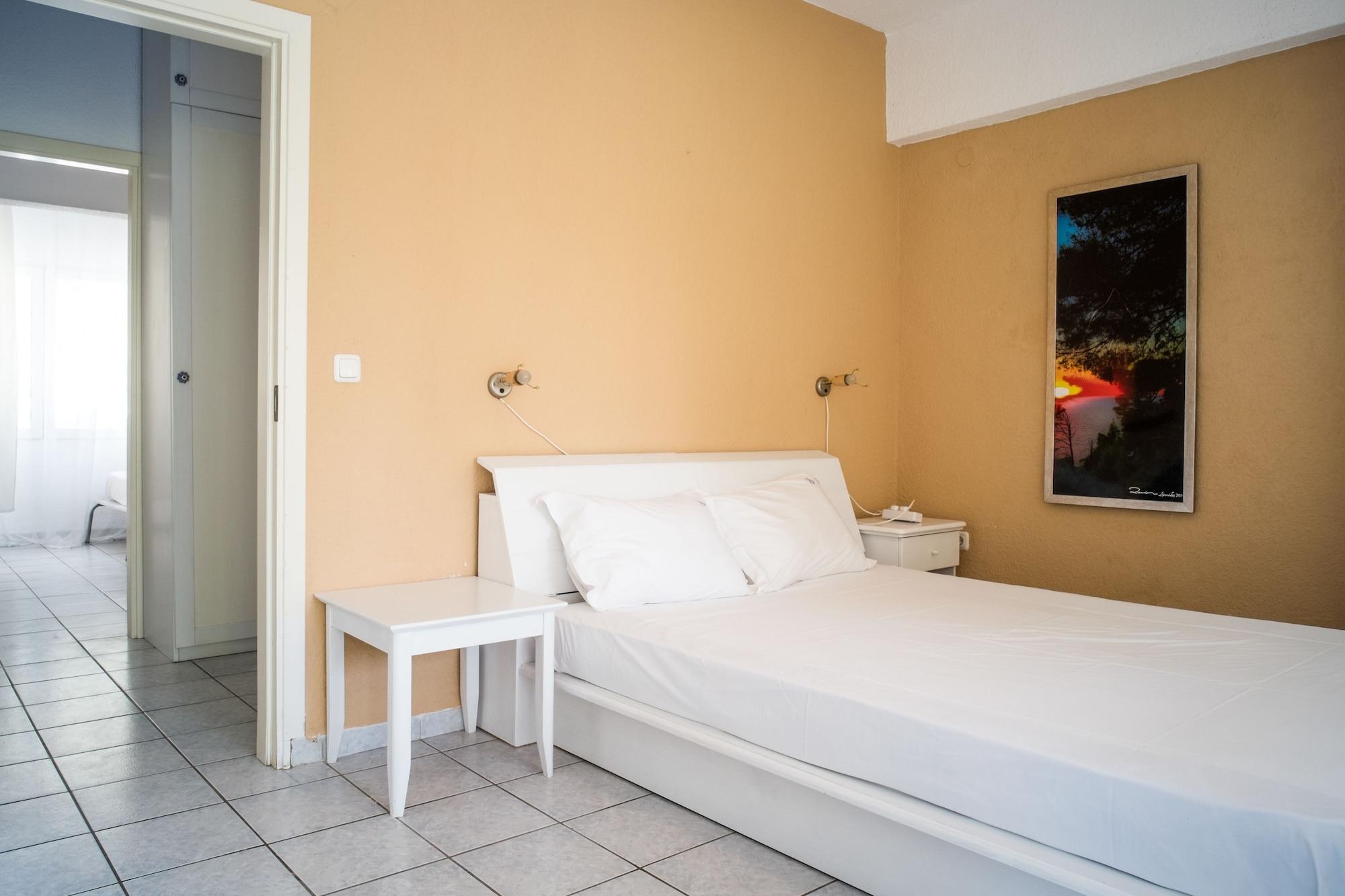 Dryades Hotel Siviri Luaran gambar