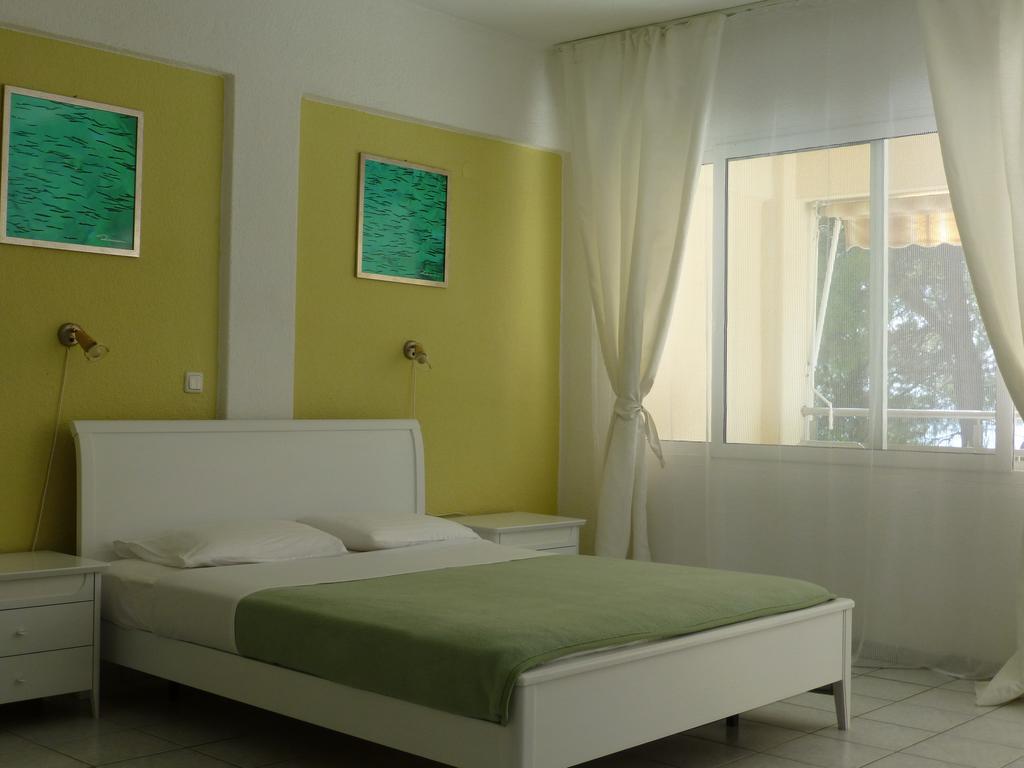 Dryades Hotel Siviri Luaran gambar